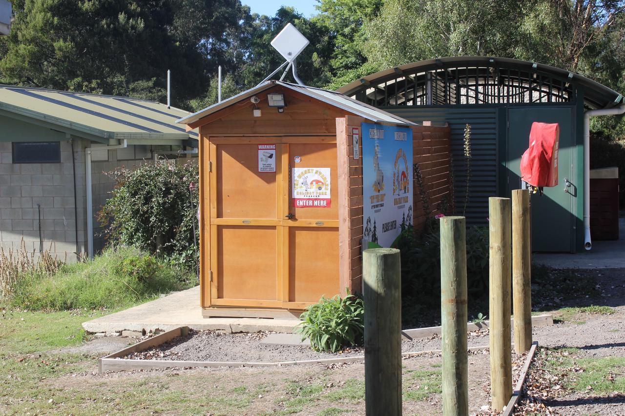 Wonky Stables Holiday Park Forrest Exterior foto